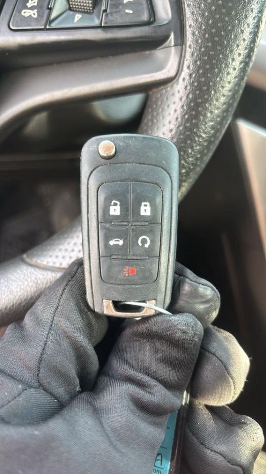 2015 Chevrolet Cruze 4dr Sedan 1LT Photo