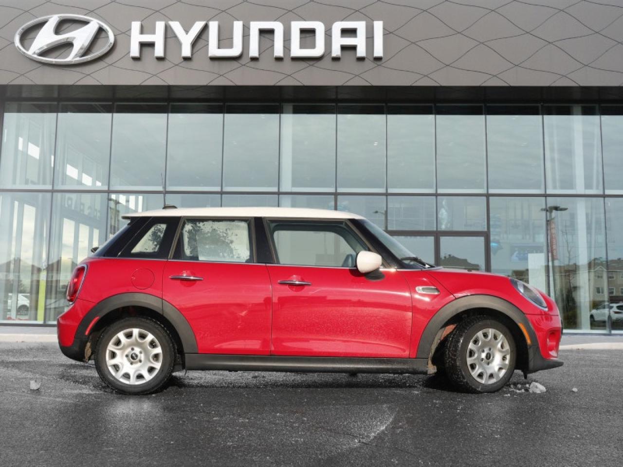 2020 MINI 5 Door Cooper  - Streaming Audio - $161 B/W Photo