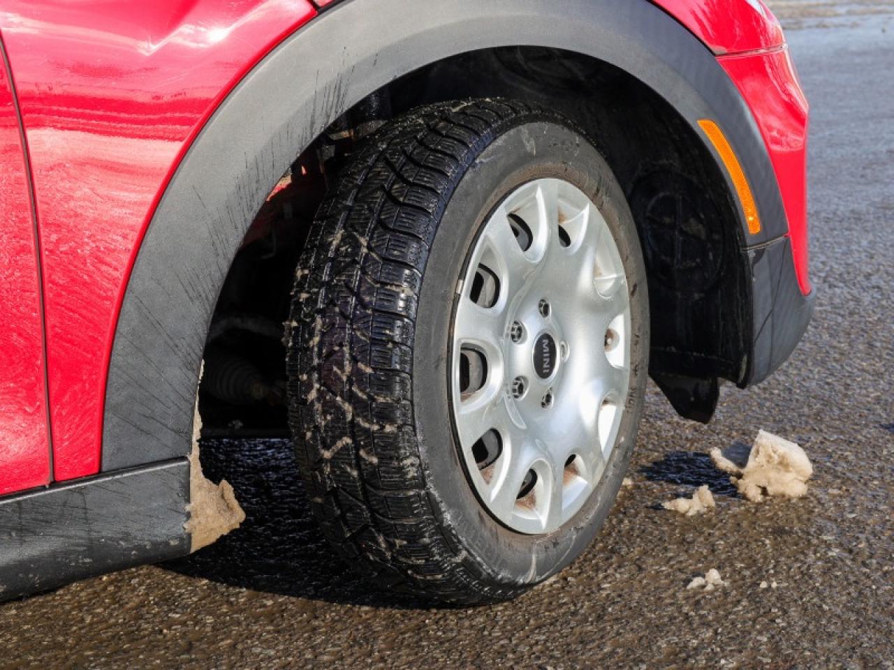 2020 MINI 5 Door Cooper  - Streaming Audio - $161 B/W Photo