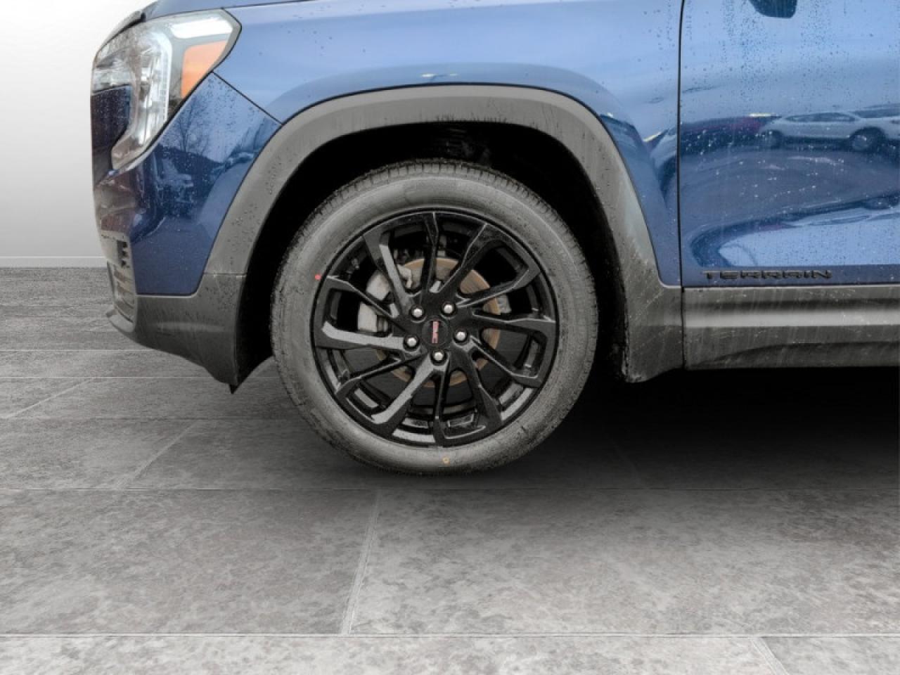 2023 GMC Terrain SLE  **PRO GRADE/SAFETY PKGS - ELEVATION** Photo