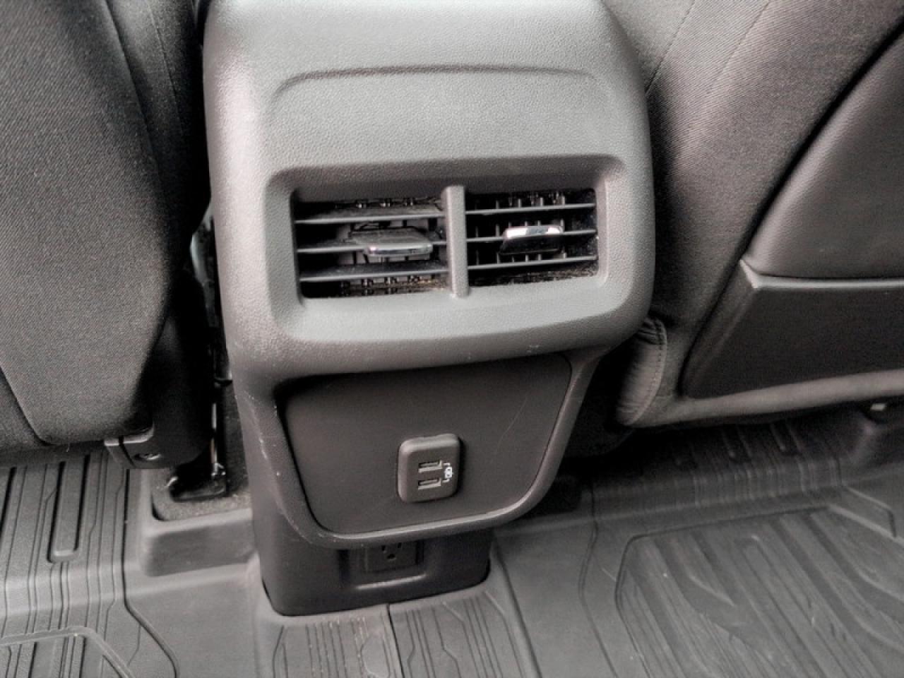 2023 GMC Terrain SLE  **PRO GRADE/SAFETY PKGS - ELEVATION** Photo