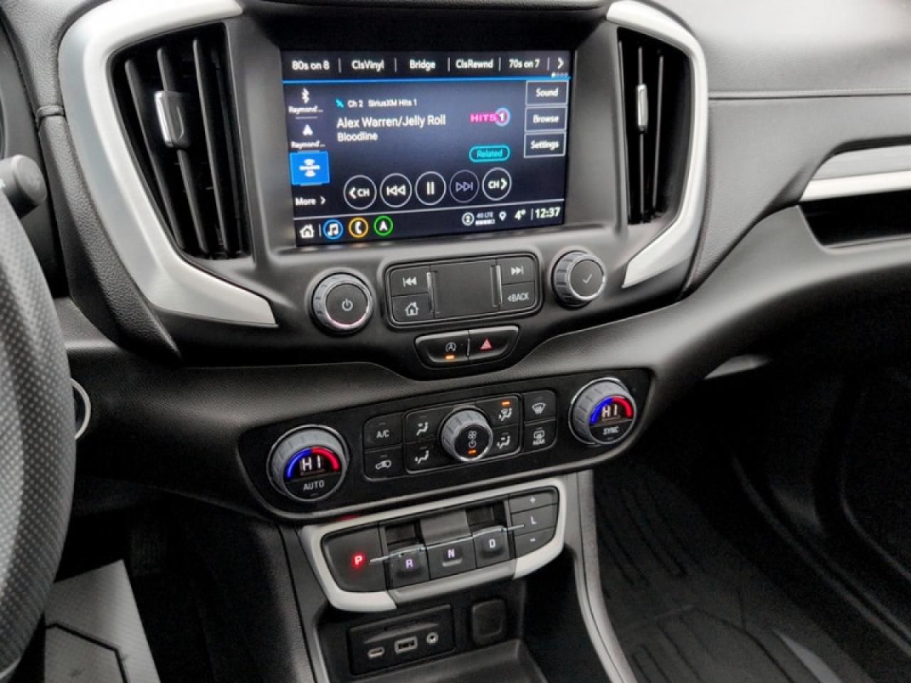 2023 GMC Terrain SLE  **PRO GRADE/SAFETY PKGS - ELEVATION** Photo