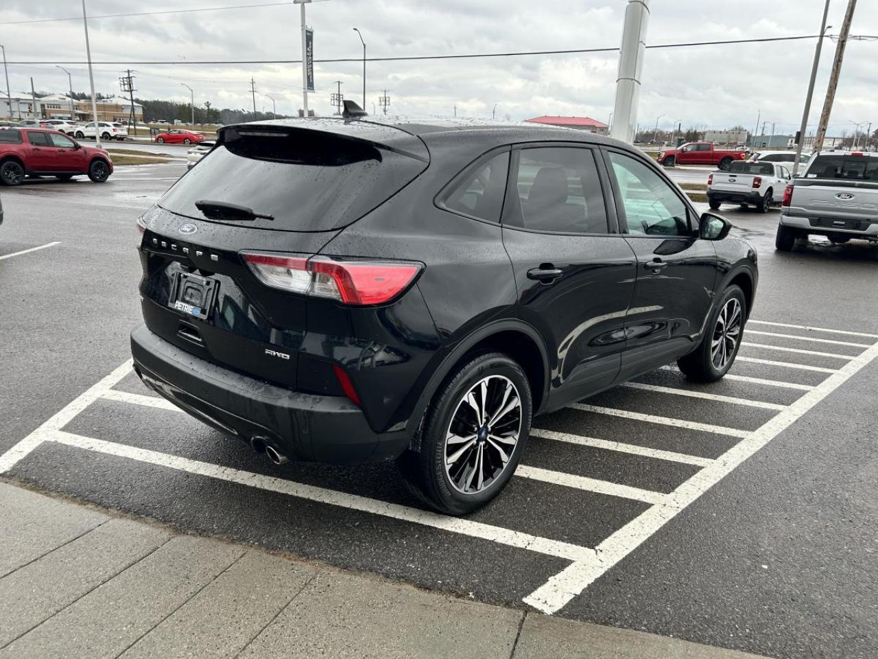 2021 Ford Escape SE Photo