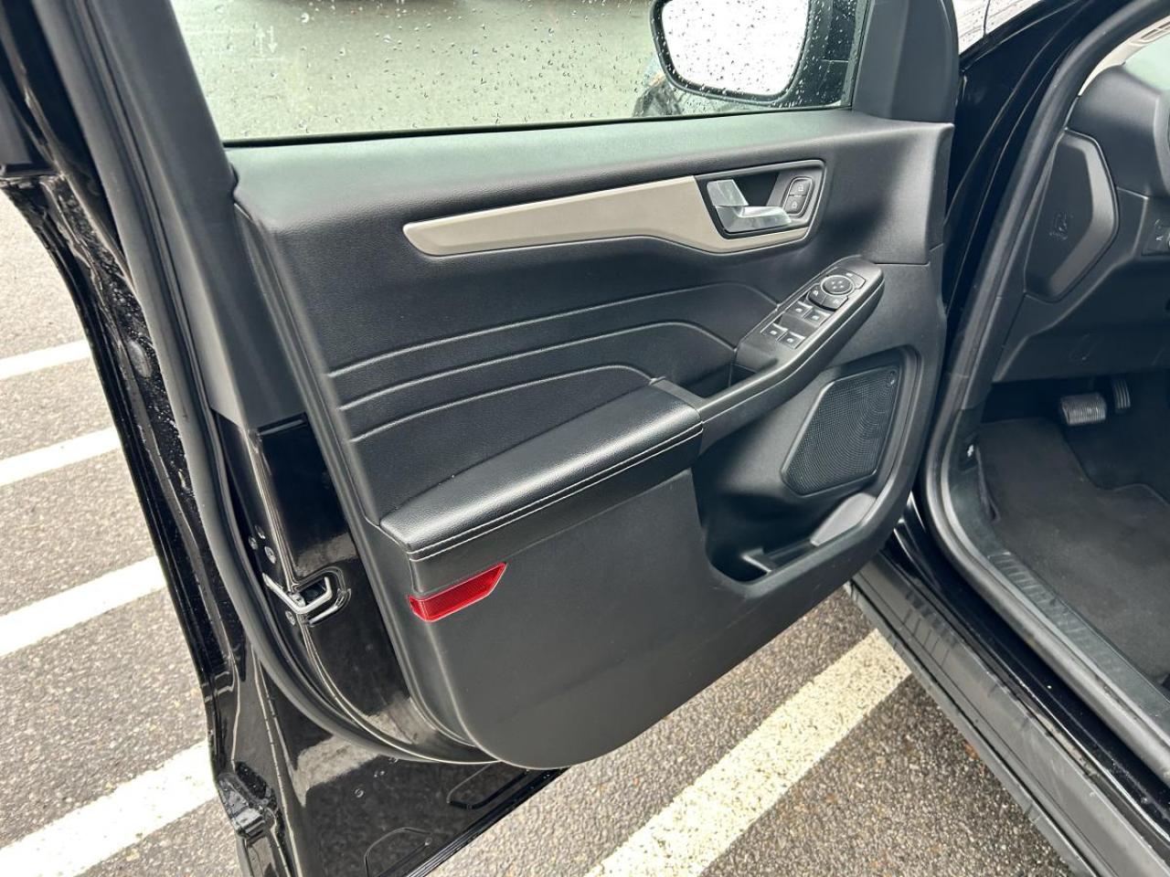 2021 Ford Escape SE Photo