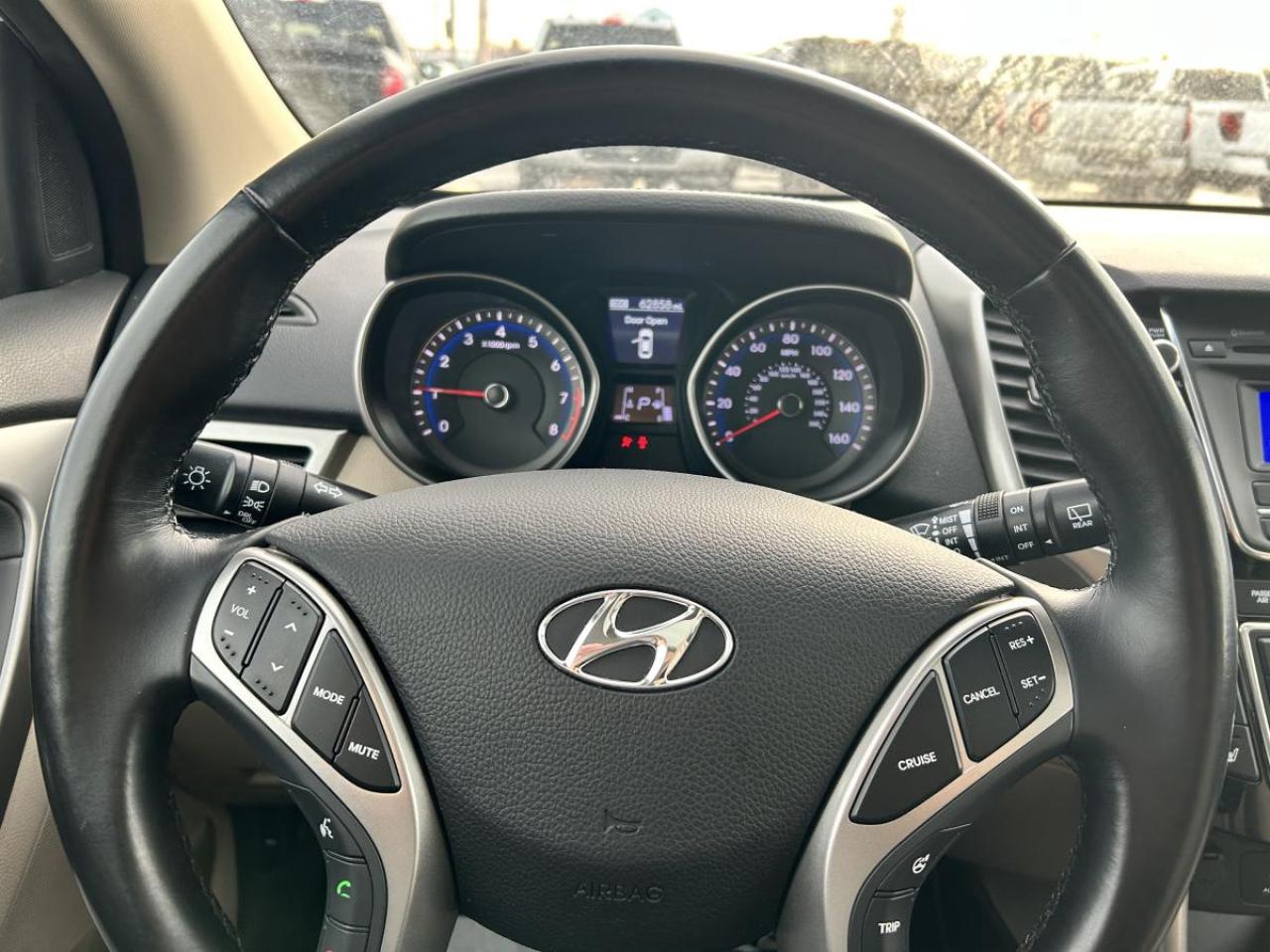 2013 Hyundai Elantra GT BASE Photo