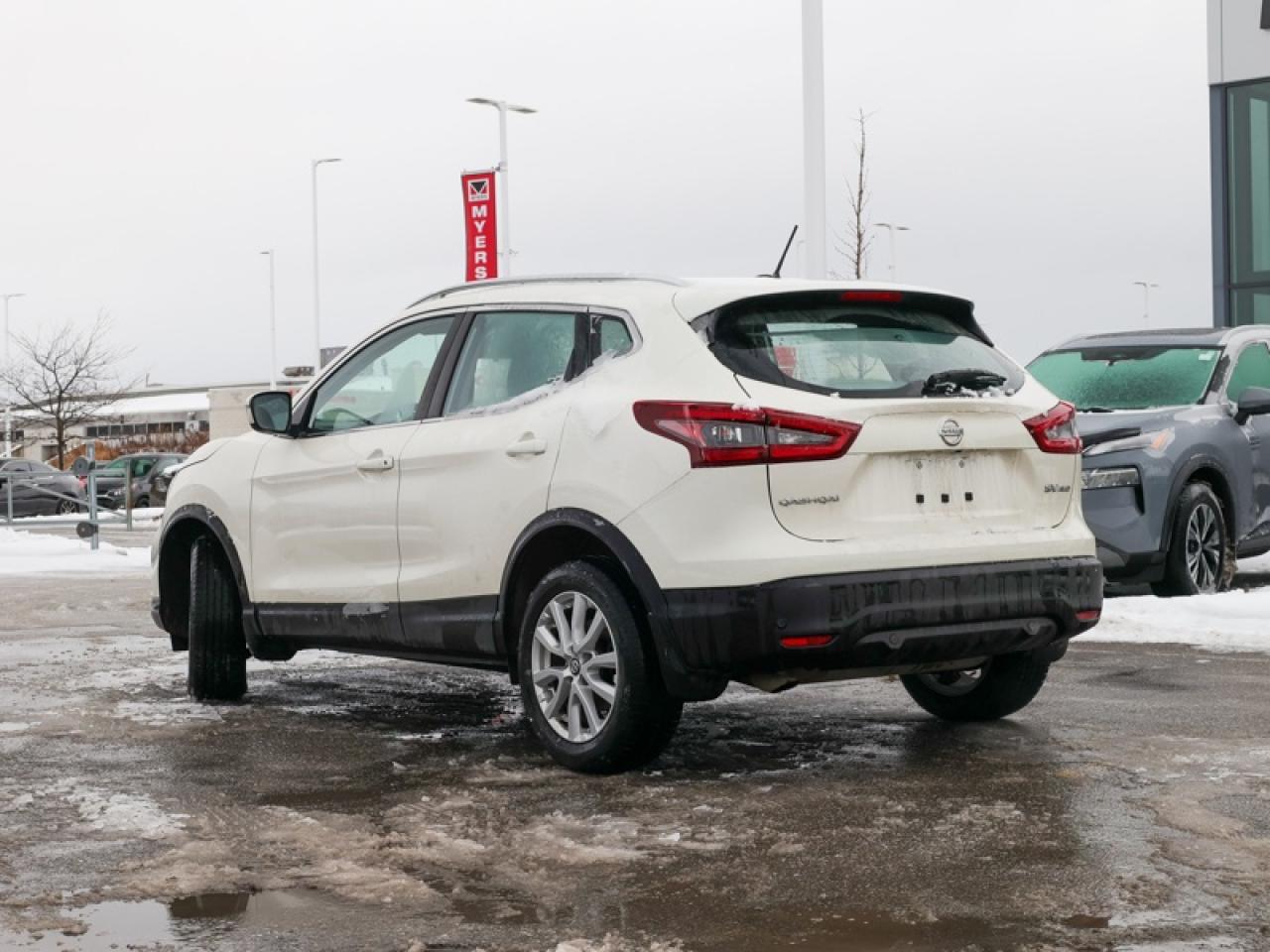 2023 Nissan Qashqai SV AWD  CPO ELIGIBLE UNIT Photo