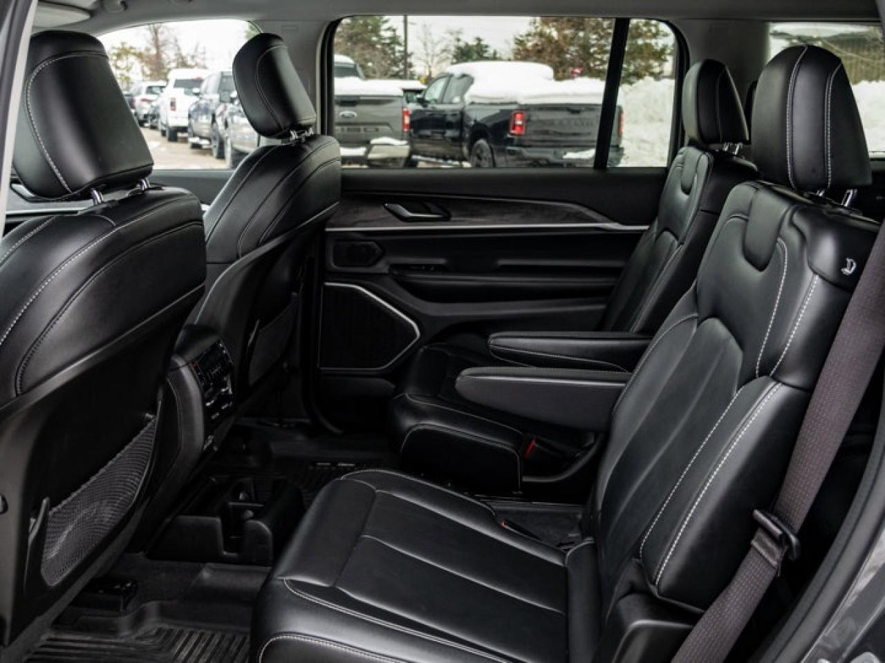 2022 Jeep Grand Cherokee L Limited Photo