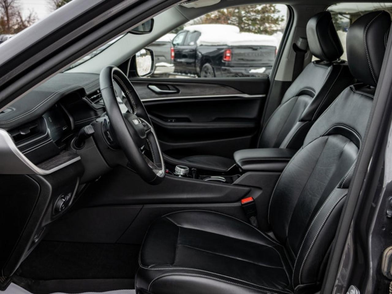 2022 Jeep Grand Cherokee L Limited Photo