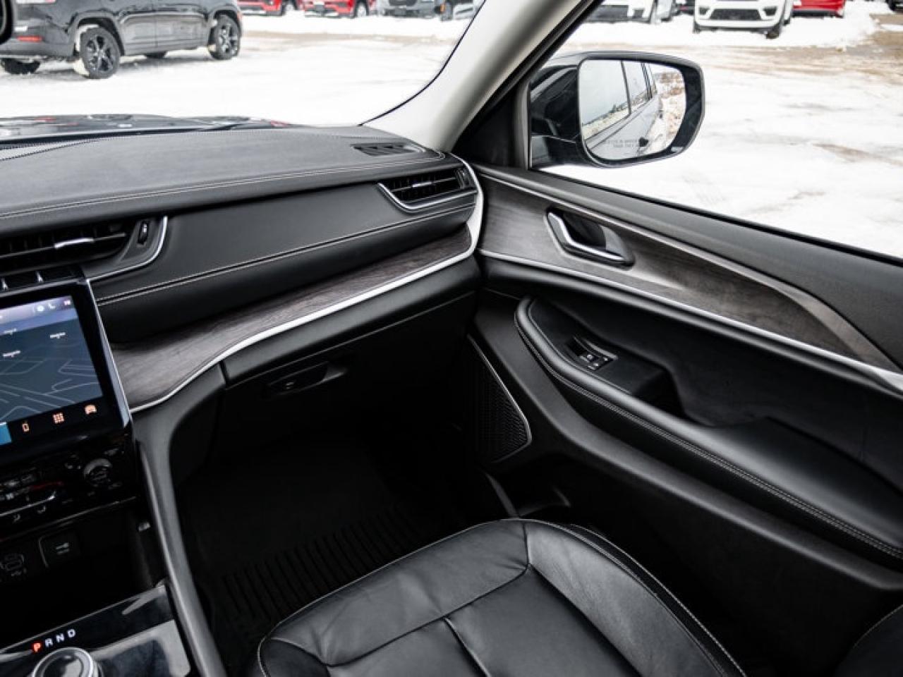 2022 Jeep Grand Cherokee L Limited Photo