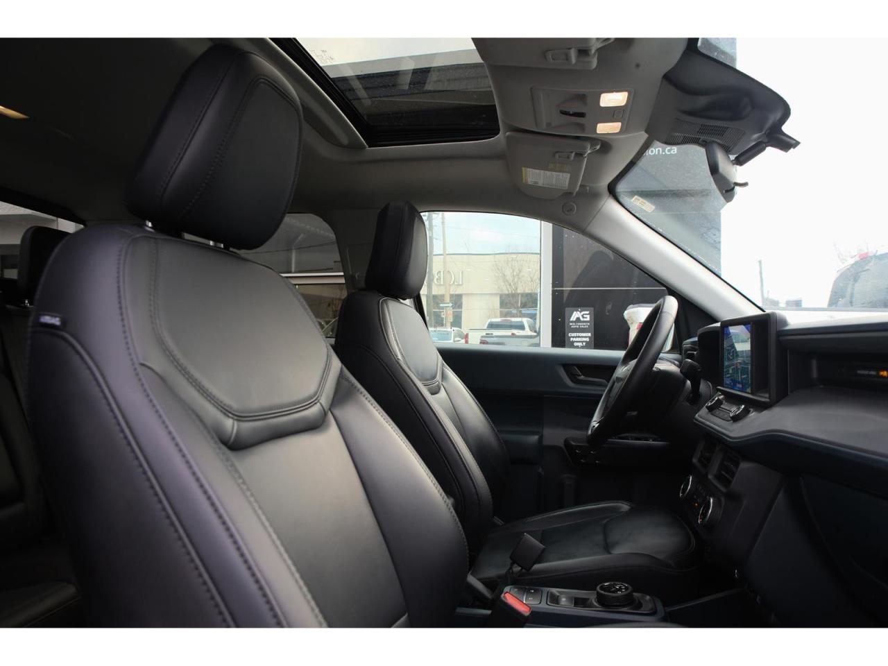 2024 Ford Maverick Lariat AWD | Black Appearance Package|Moonroof|8'' Touchscreen Photo