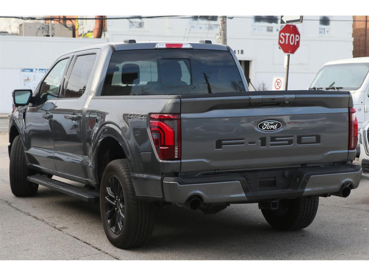 2024 Ford F-150 Lariat SuperCrew 4X4 Panoramic Roof | Lariat Black Appearance | Trailer Tow | 360 Camera Photo