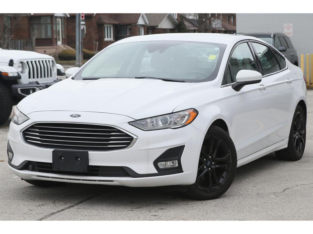 2019 Ford Fusion SE Photo