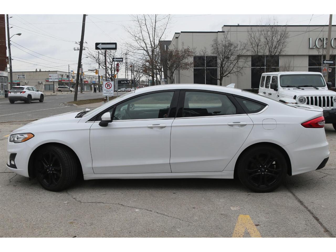 2019 Ford Fusion SE Photo