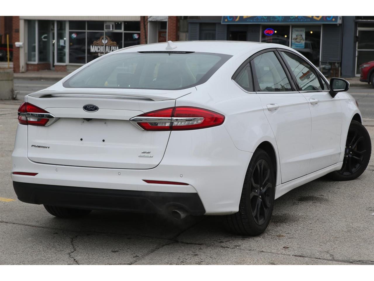 2019 Ford Fusion SE Photo