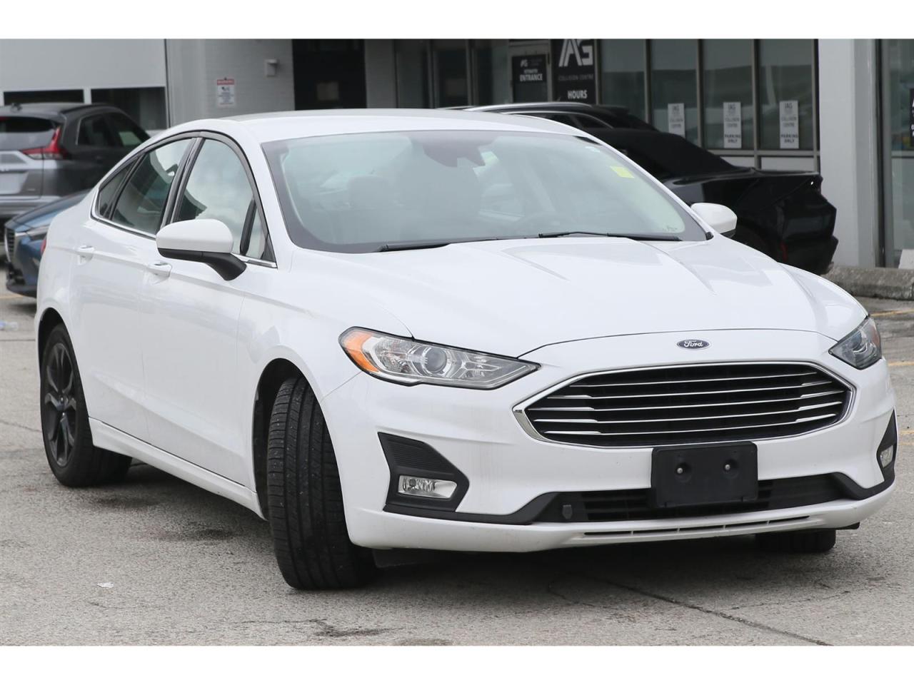 2019 Ford Fusion SE Photo