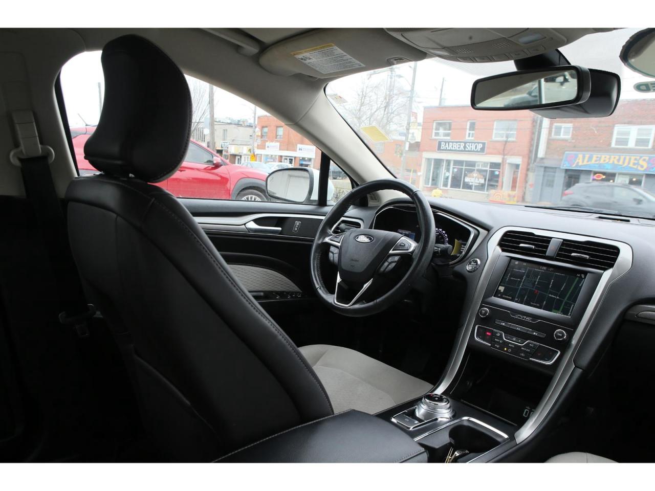 2019 Ford Fusion SE Photo