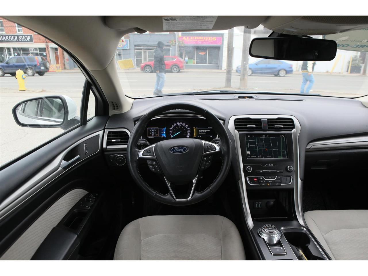 2019 Ford Fusion SE Photo