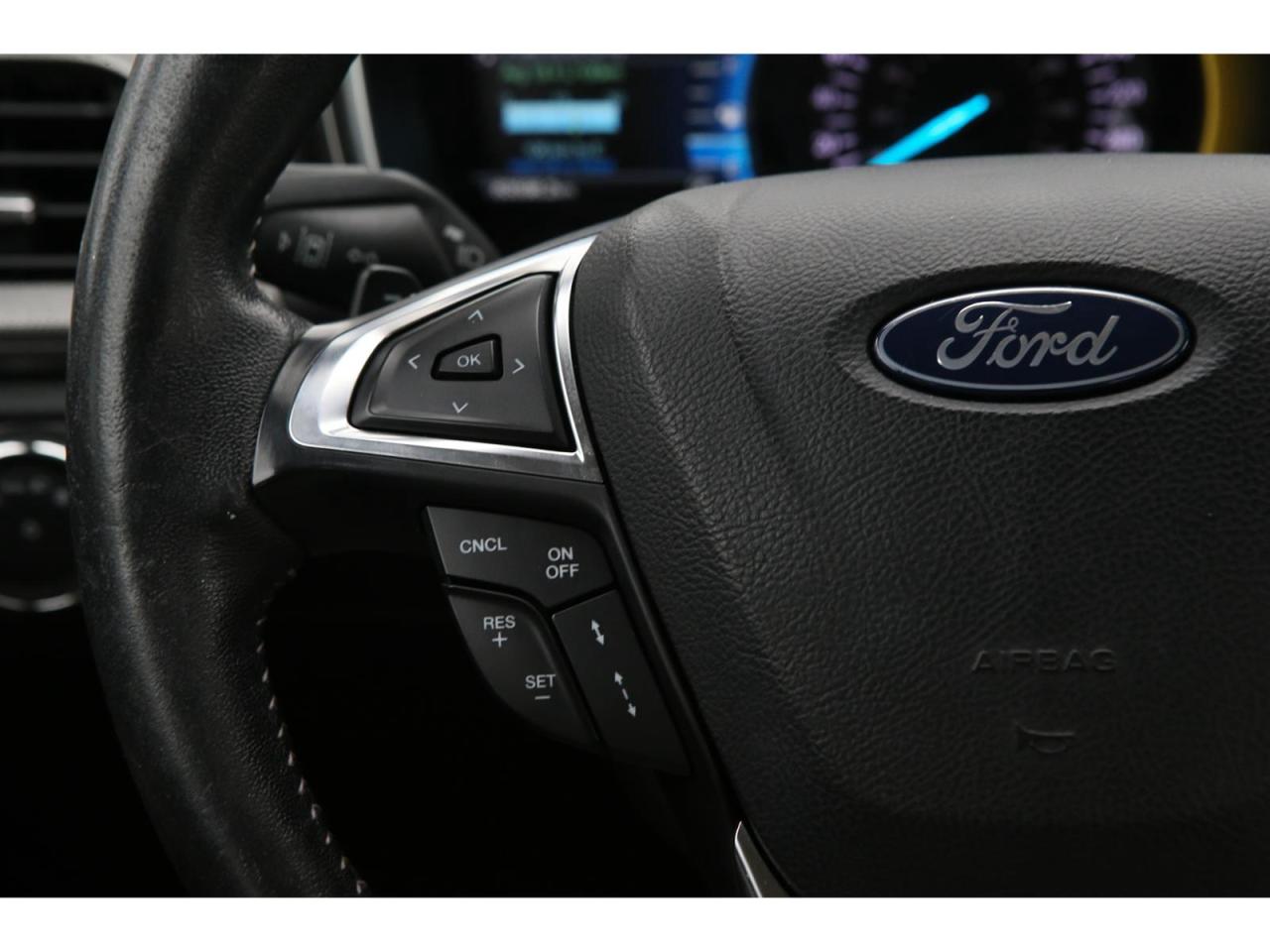 2019 Ford Fusion SE Photo