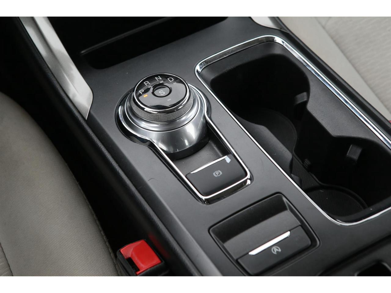 2019 Ford Fusion SE Photo