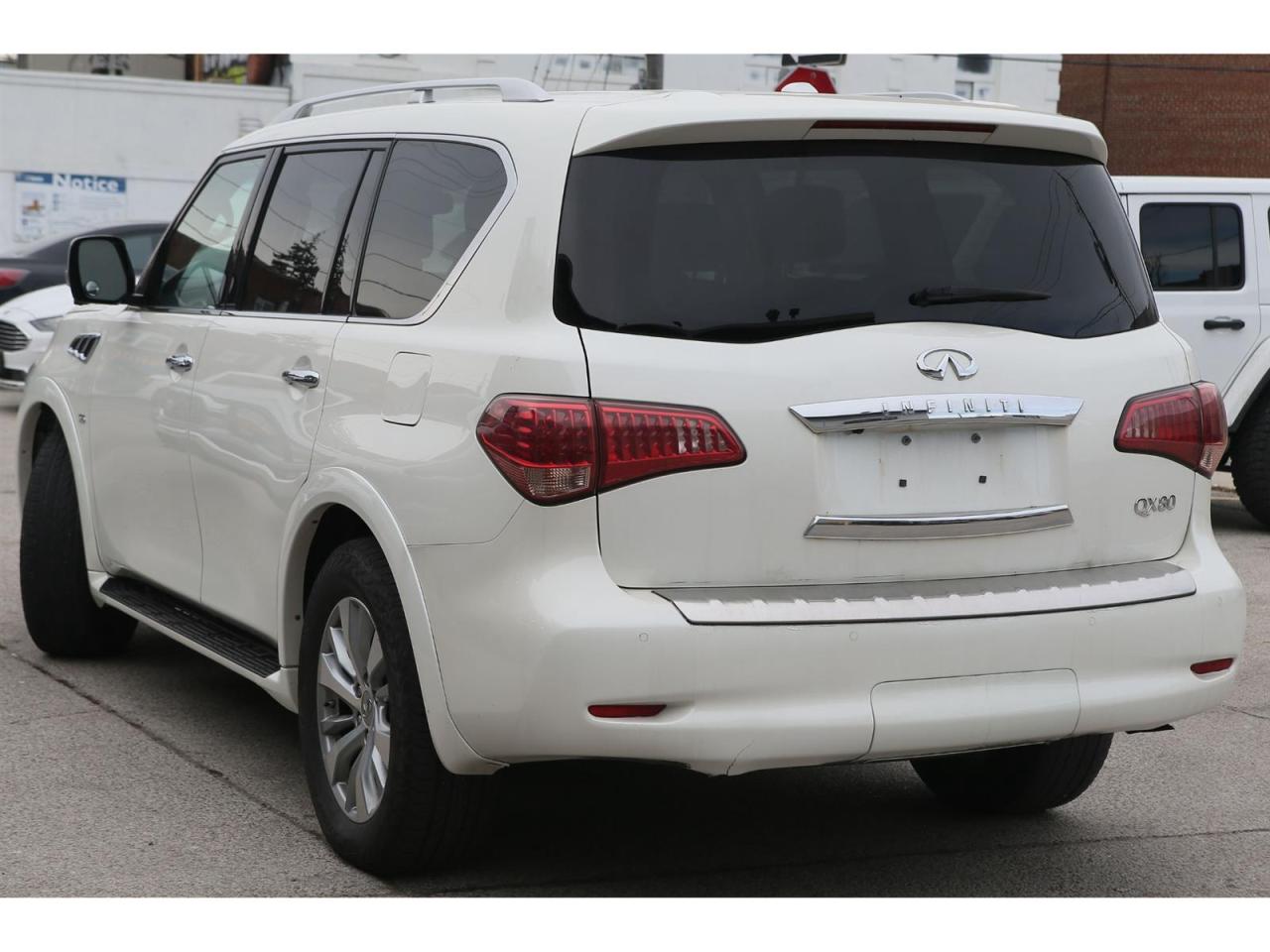 2017 Infiniti QX80 Limited 4WD Photo4