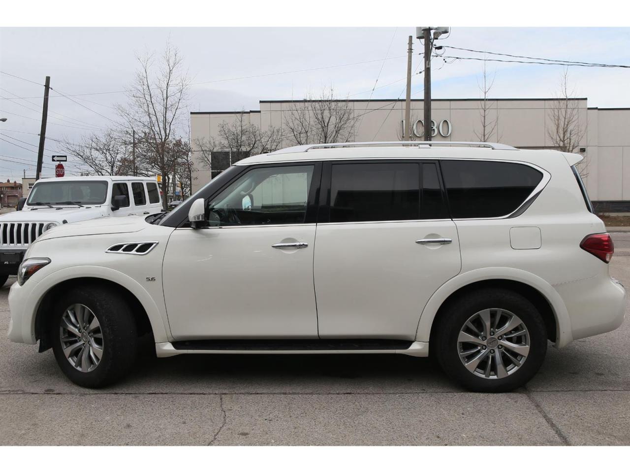 2017 Infiniti QX80 Limited 4WD Photo3