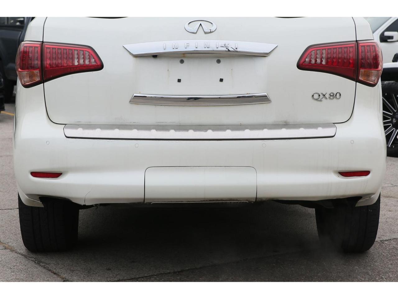 2017 Infiniti QX80 Limited 4WD Photo