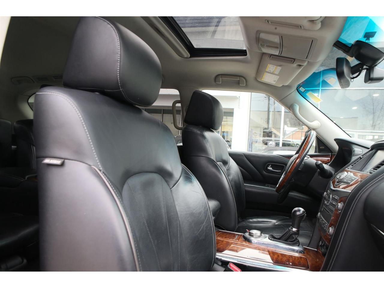 2017 Infiniti QX80 Limited 4WD Photo