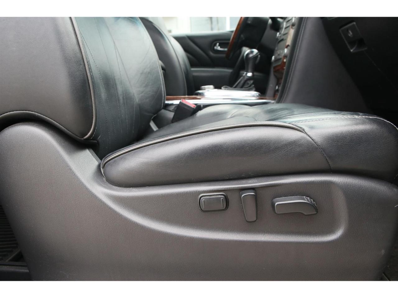 2017 Infiniti QX80 Limited 4WD Photo