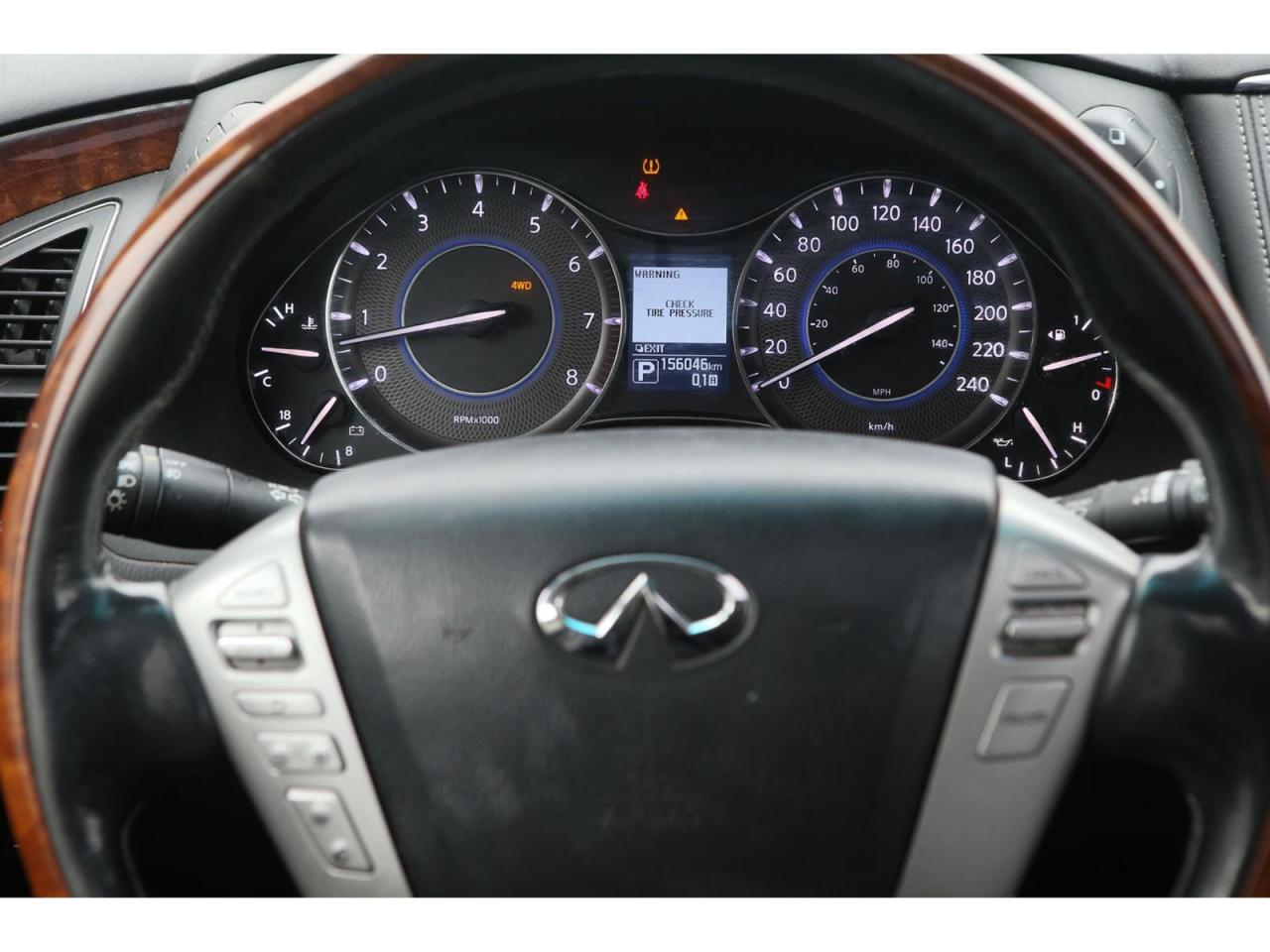 2017 Infiniti QX80 Limited 4WD Photo