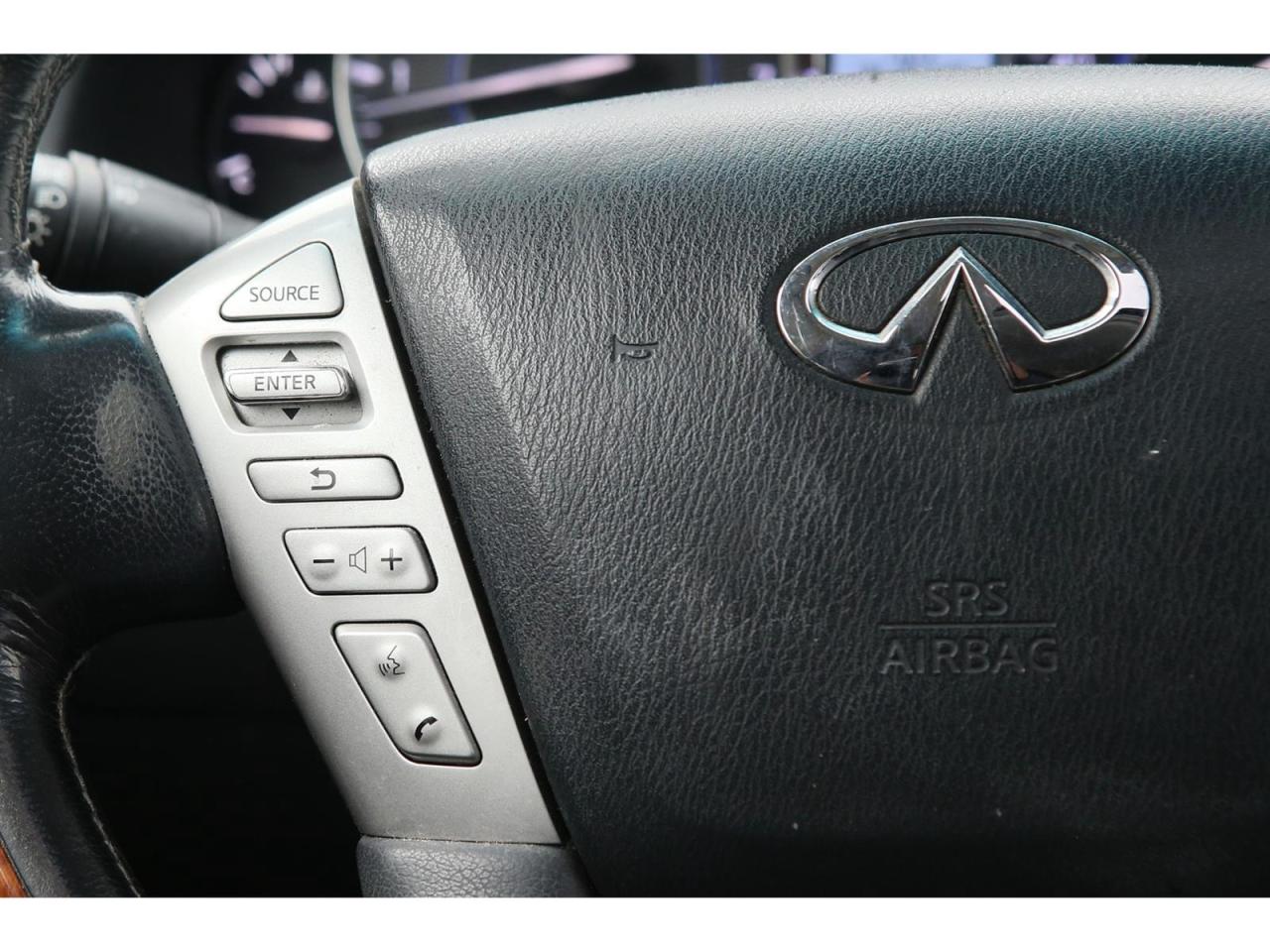 2017 Infiniti QX80 Limited 4WD Photo