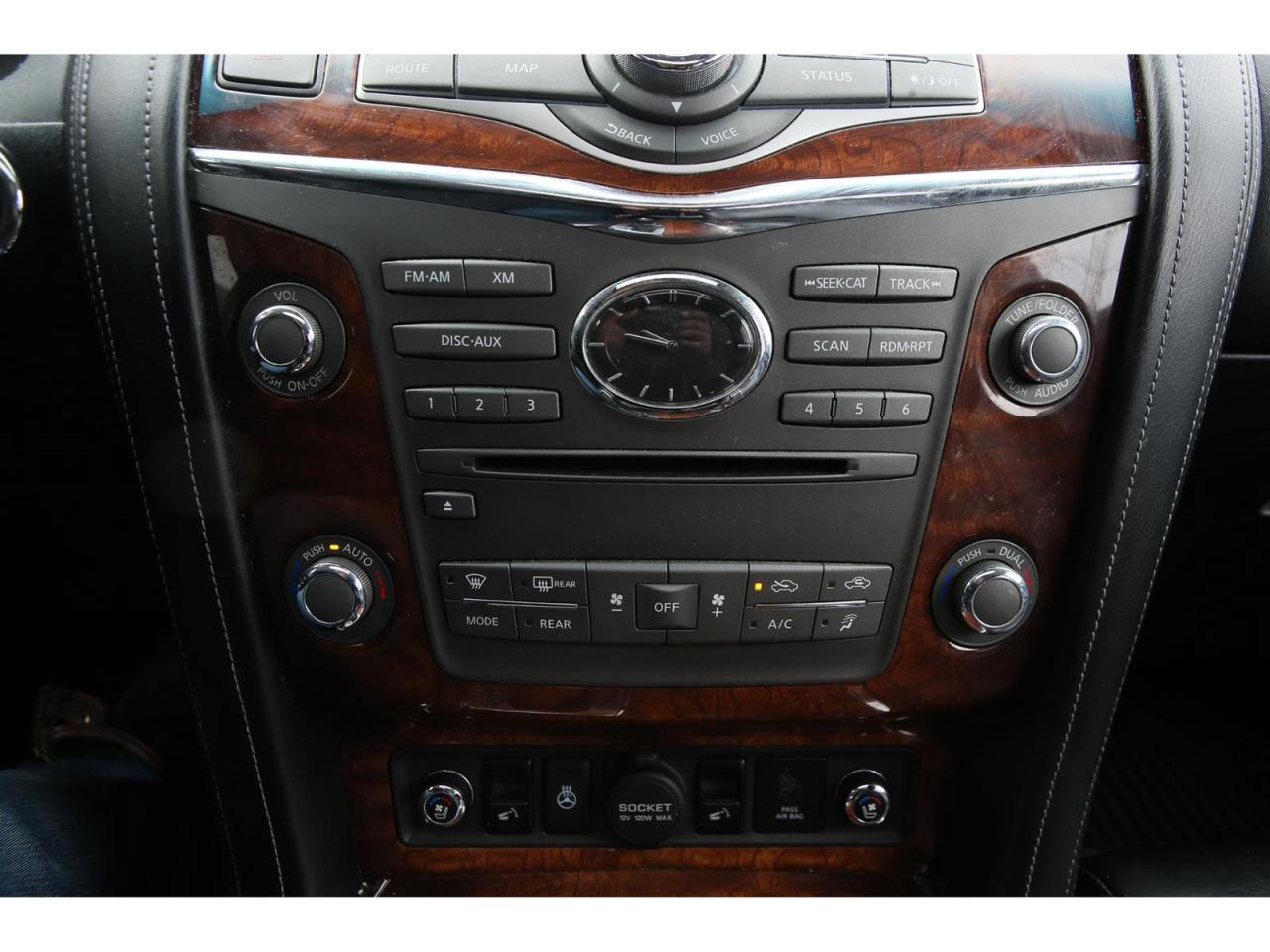 2017 Infiniti QX80 Limited 4WD Photo