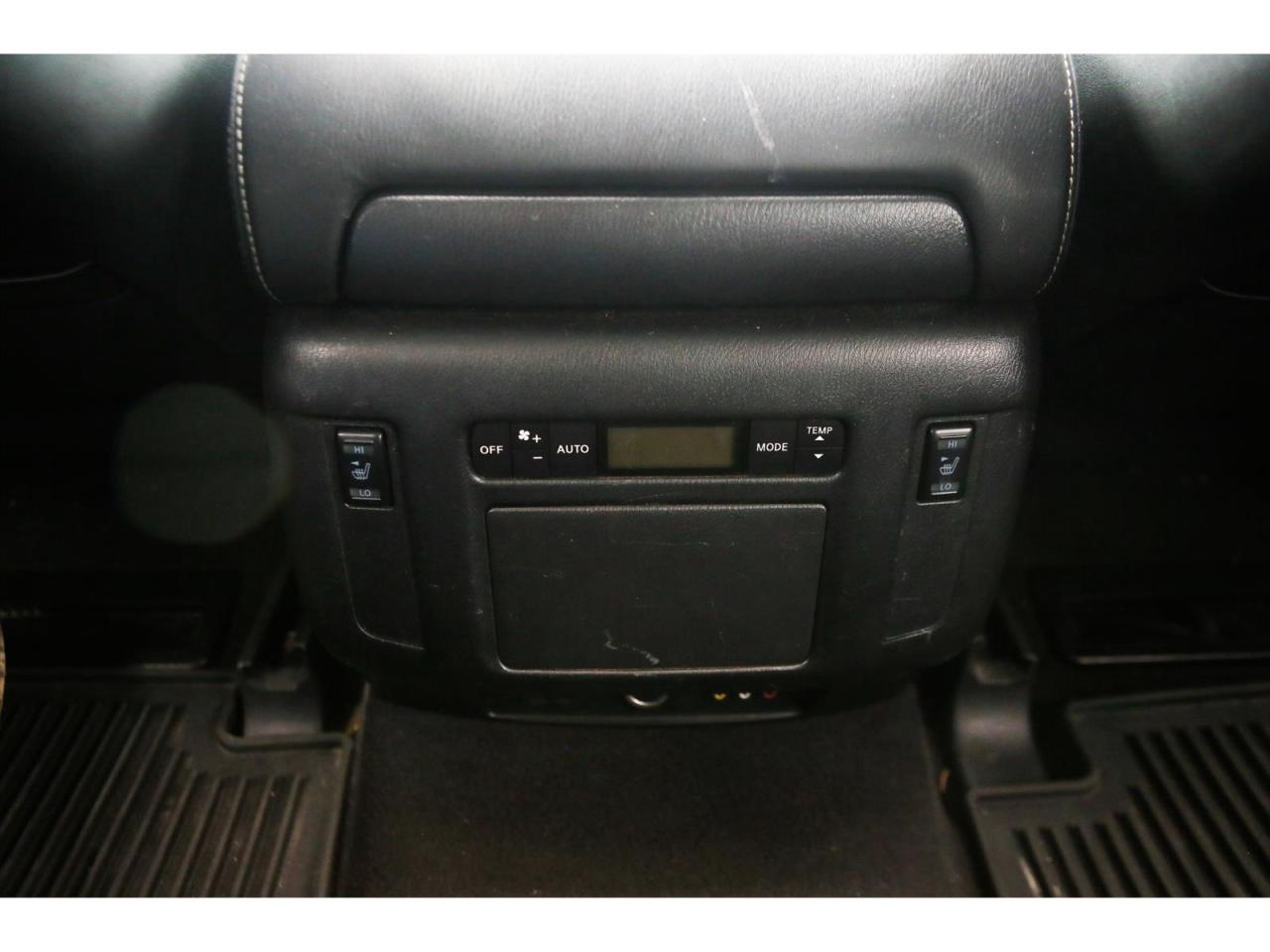 2017 Infiniti QX80 Limited 4WD Photo