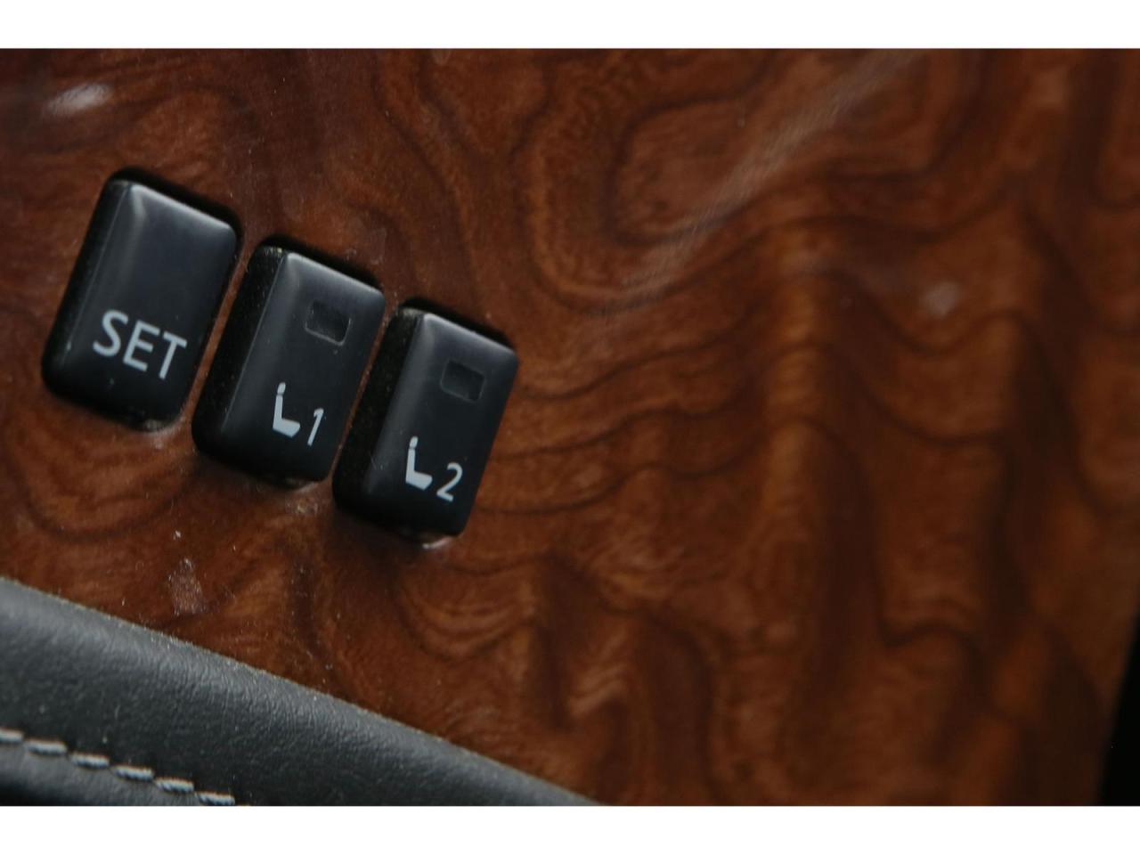 2017 Infiniti QX80 Limited 4WD Photo