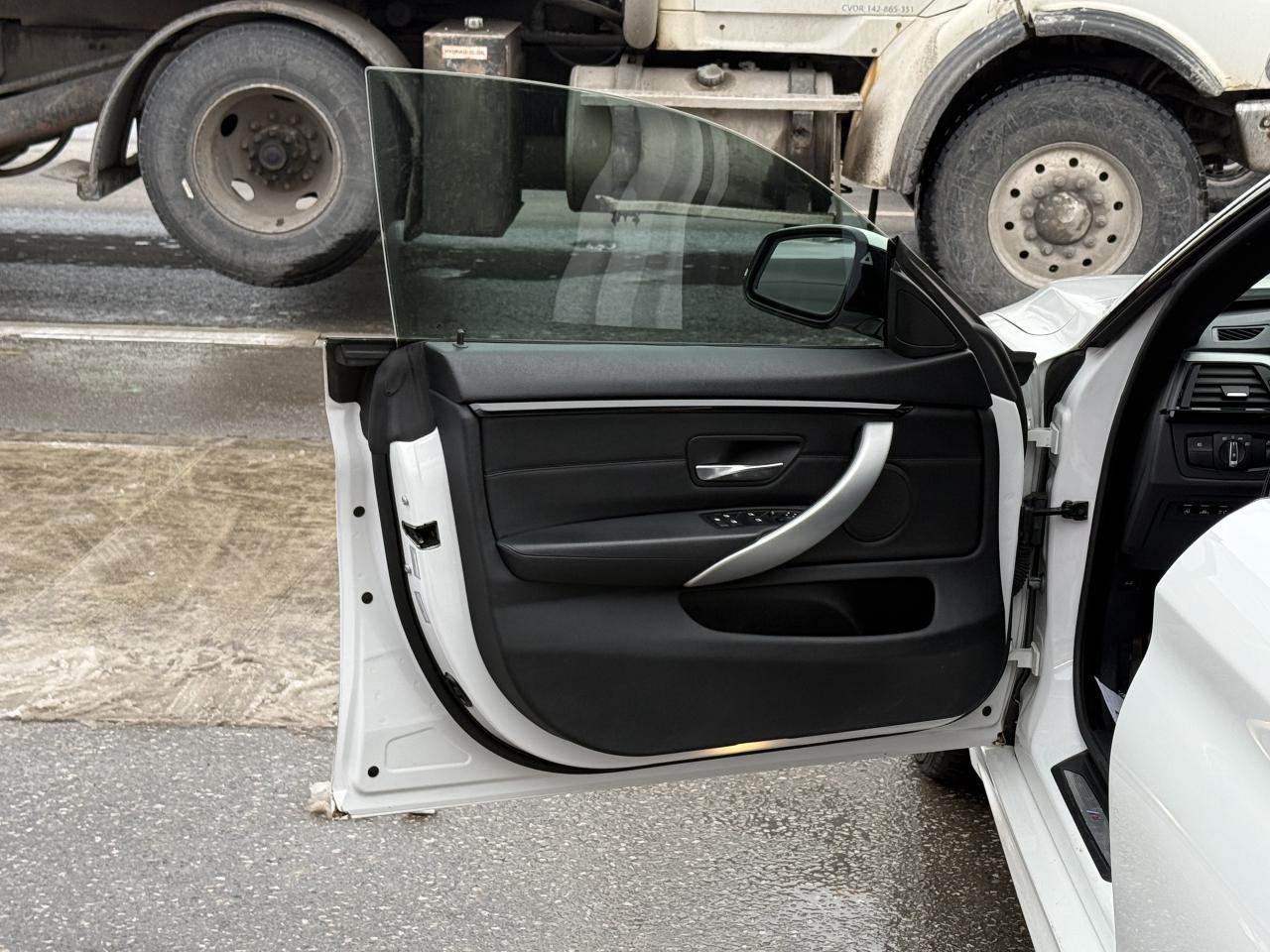 2016 BMW 4 Series 435i //M PKG | SUNROOF | NAVI | BACK UP CAMERA Photo