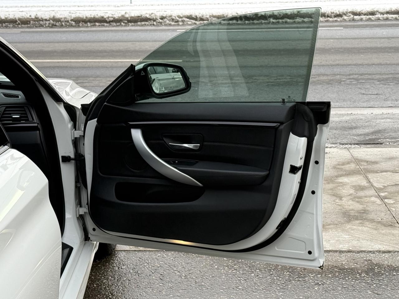 2016 BMW 4 Series 435i //M PKG | SUNROOF | NAVI | BACK UP CAMERA Photo