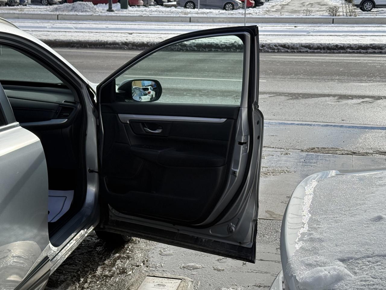 2017 Honda CR-V LX | BACK UP CAMERA | NO ACCIDENTS | FINANCE Photo