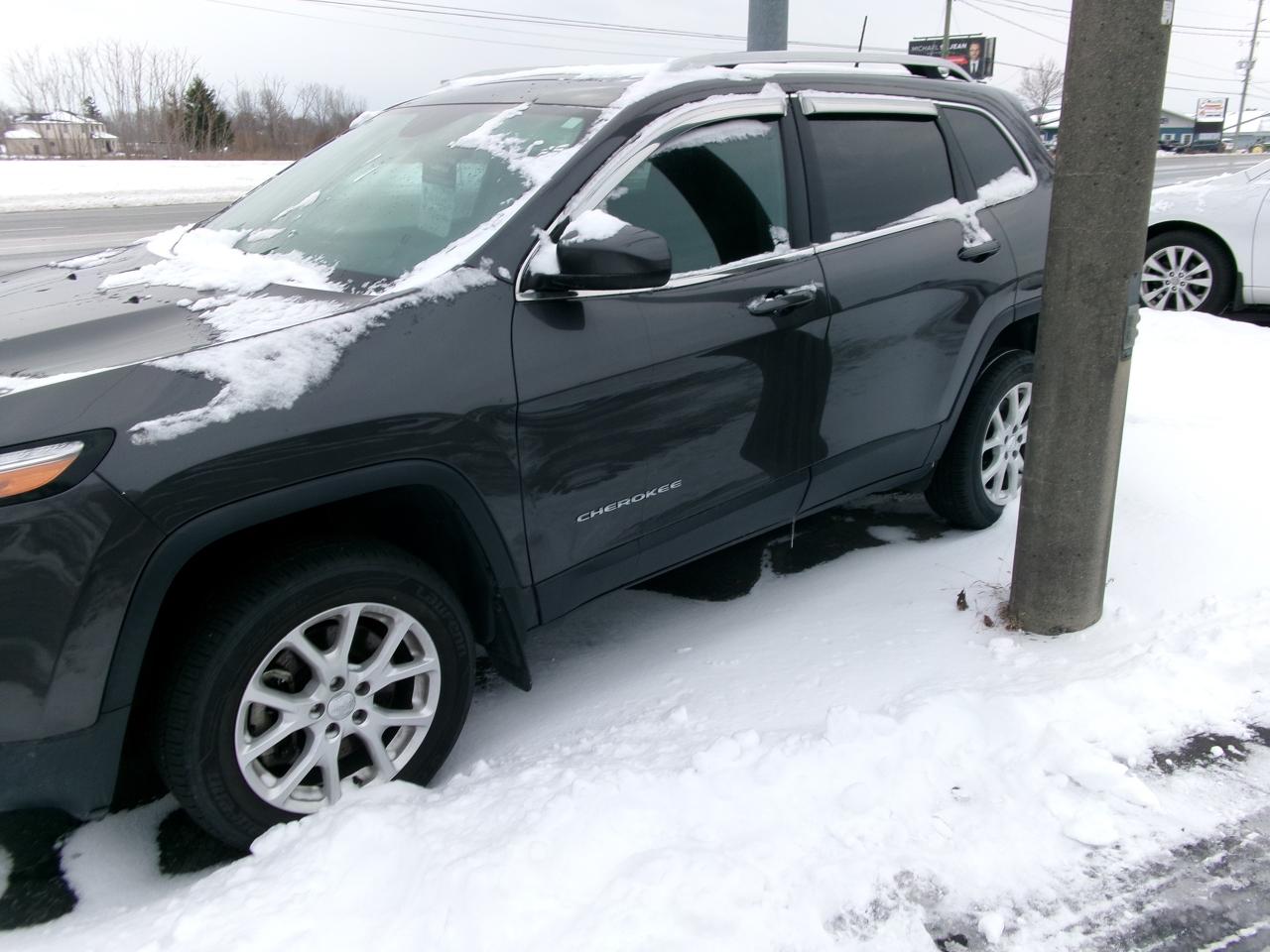 2017 Jeep Cherokee North Photo2