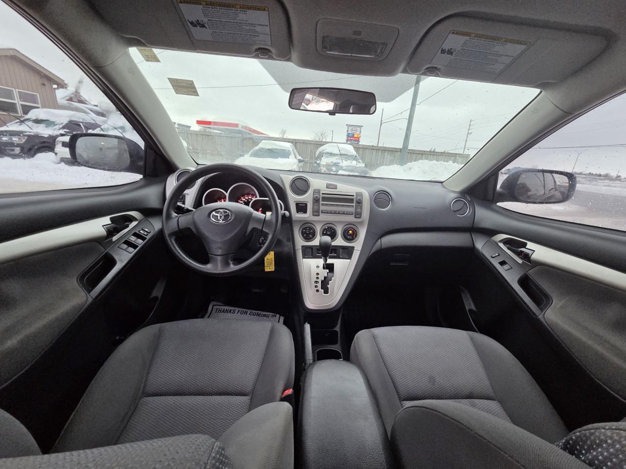 2009 Toyota Matrix HATCH, AUTO, 4 CYL, RELIABLE, CERTIFIED Photo