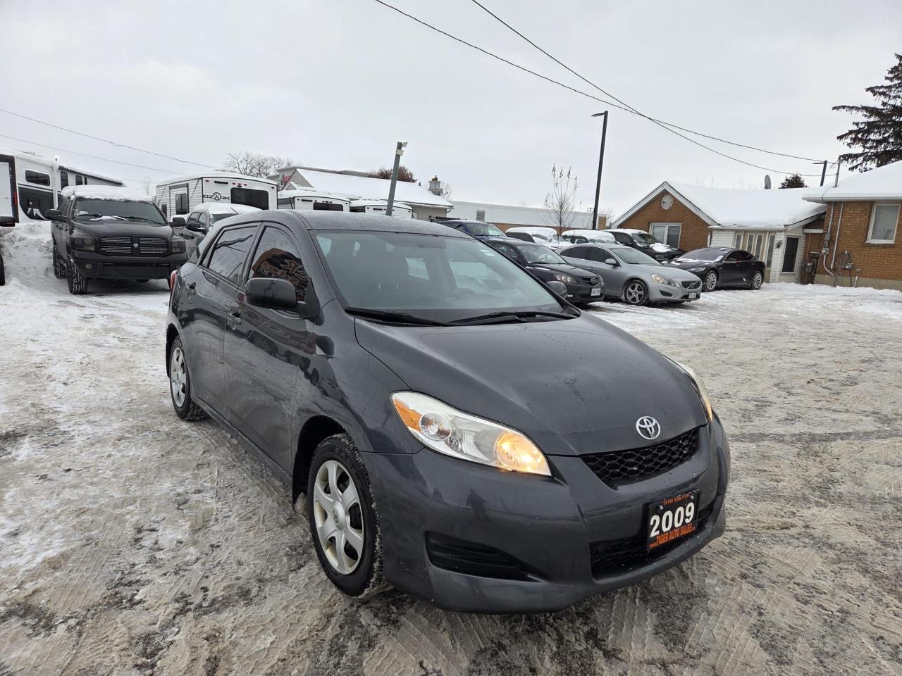 2009 Toyota Matrix HATCH, AUTO, 4 CYL, RELIABLE, CERTIFIED Photo