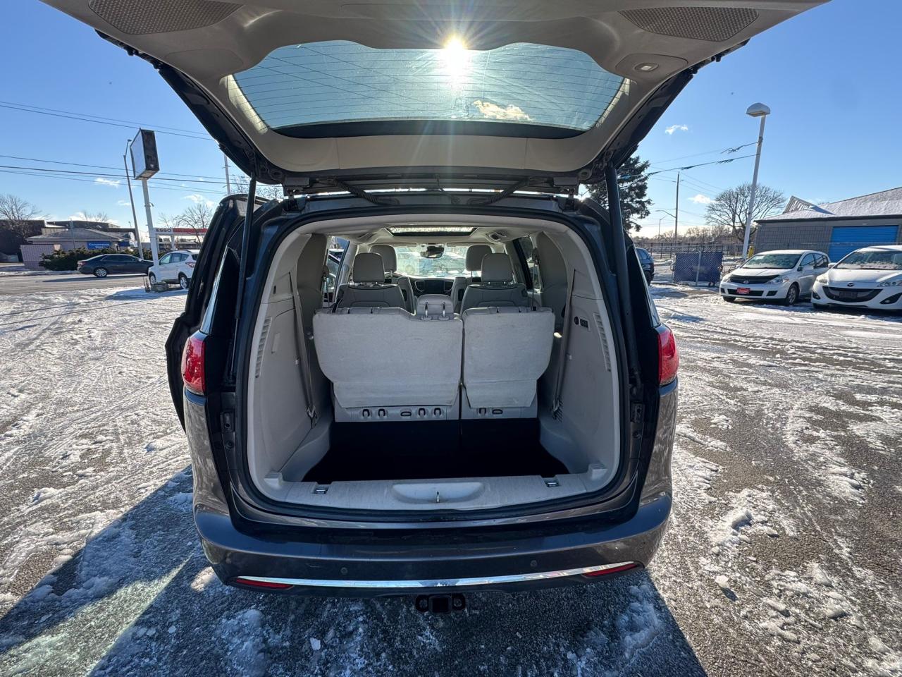 2017 Chrysler Pacifica Limited Photo