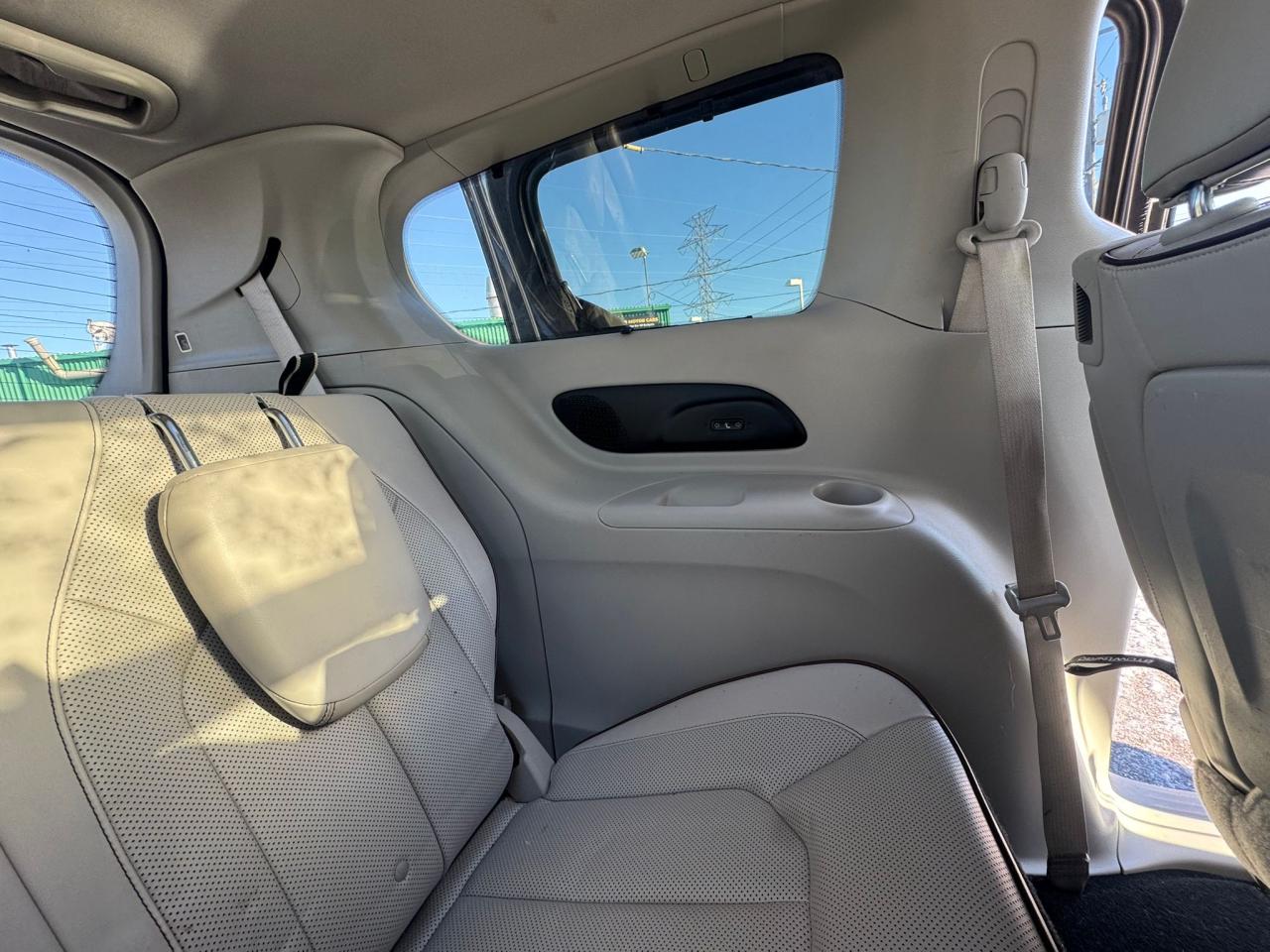 2017 Chrysler Pacifica Limited Photo