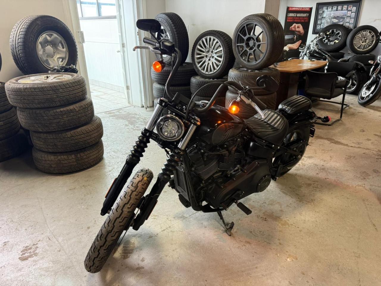 2024 Harley-Davidson Street Bob 114 CI, 6 SPD, CRUISER, LOW KMS, LIGHT DAMAGE