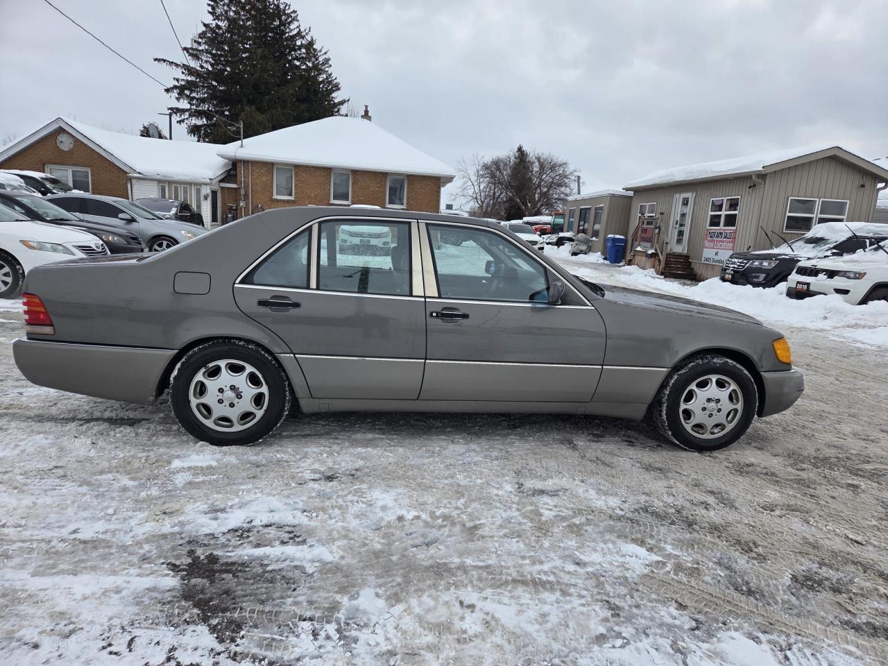 1992 Mercedes-Benz 300 Series 300SE, SEDAN, AUTO, ONLY 162KMS, AS IS SPECIAL Photo