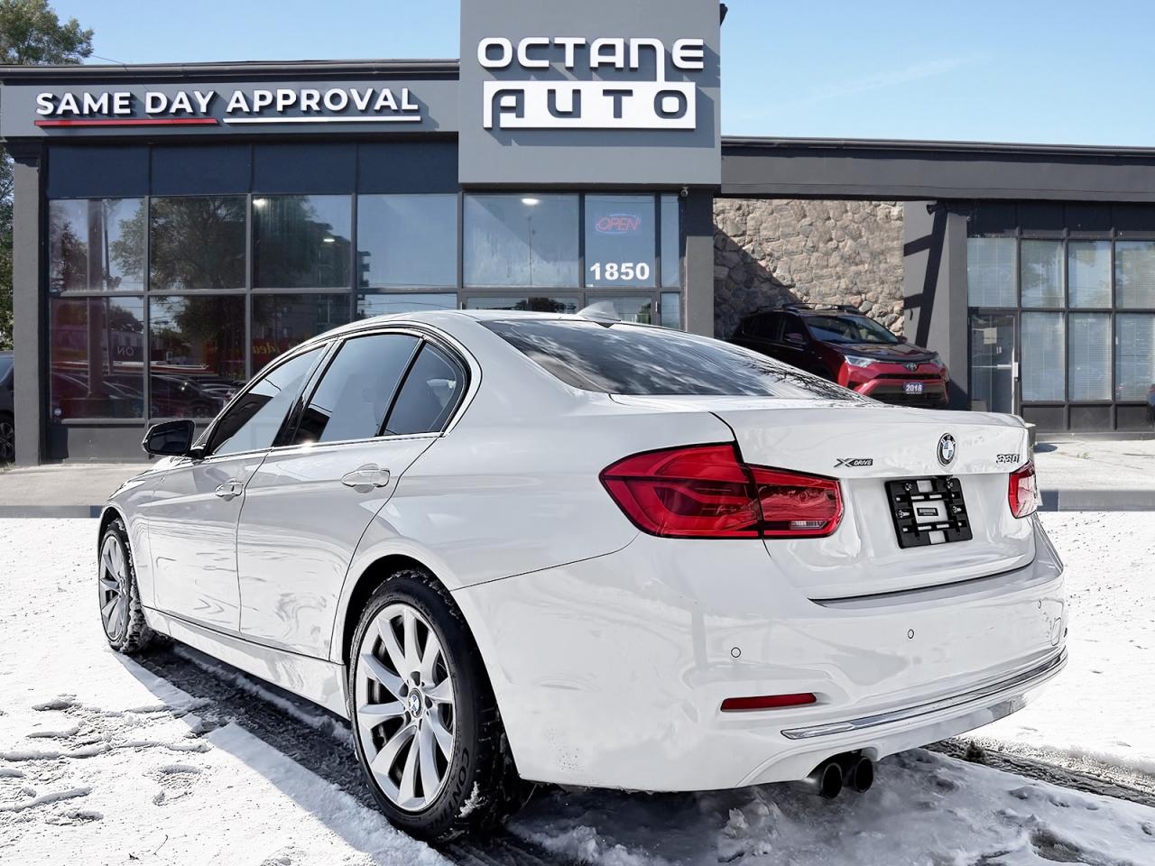 2017 BMW 3 Series 330i xDrive Sedan Photo