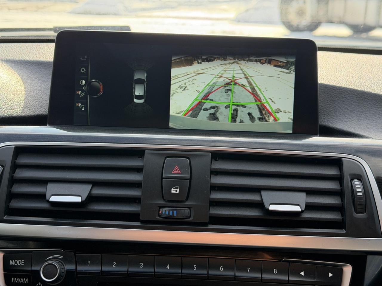 2017 BMW 3 Series 330i xDrive Sedan Photo