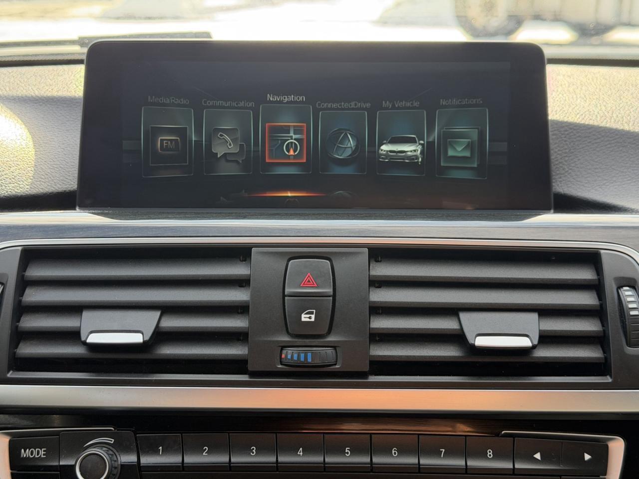 2017 BMW 3 Series 4dr Sdn 330i xDrive AWD Photo