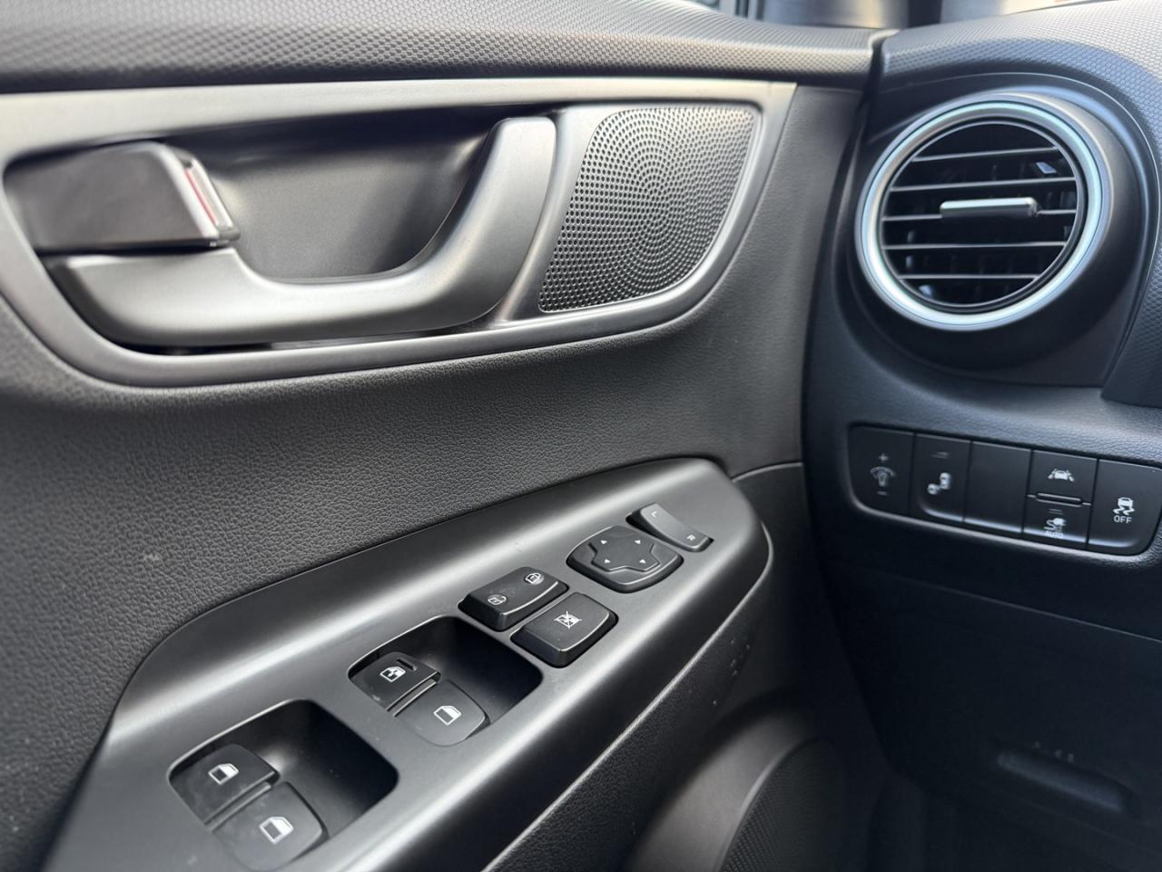 2019 Hyundai KONA EV Preferred Photo