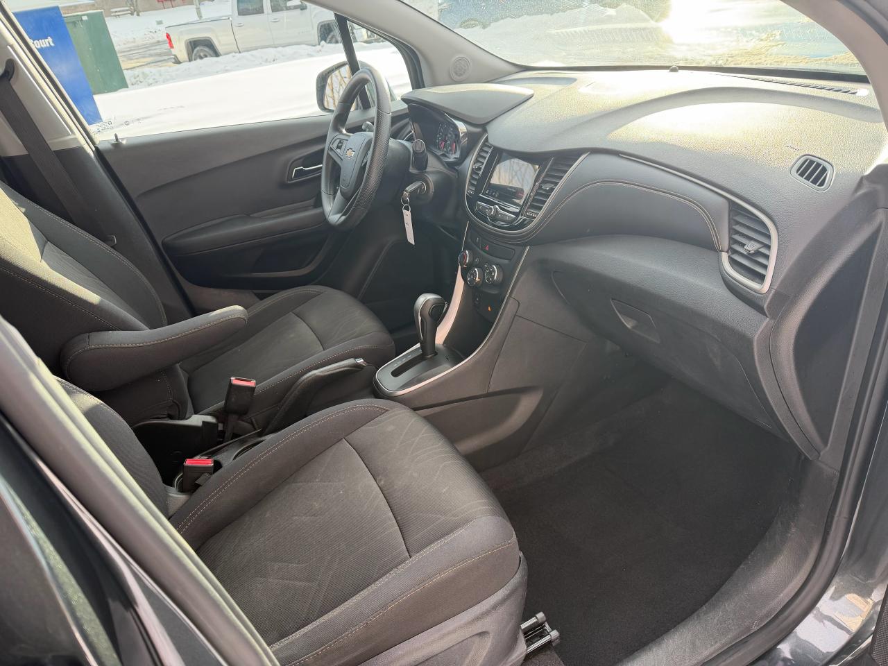 2018 Chevrolet Trax LT - BACK-UP CAMERA, POWER GROUP, REMOTE START! Photo35