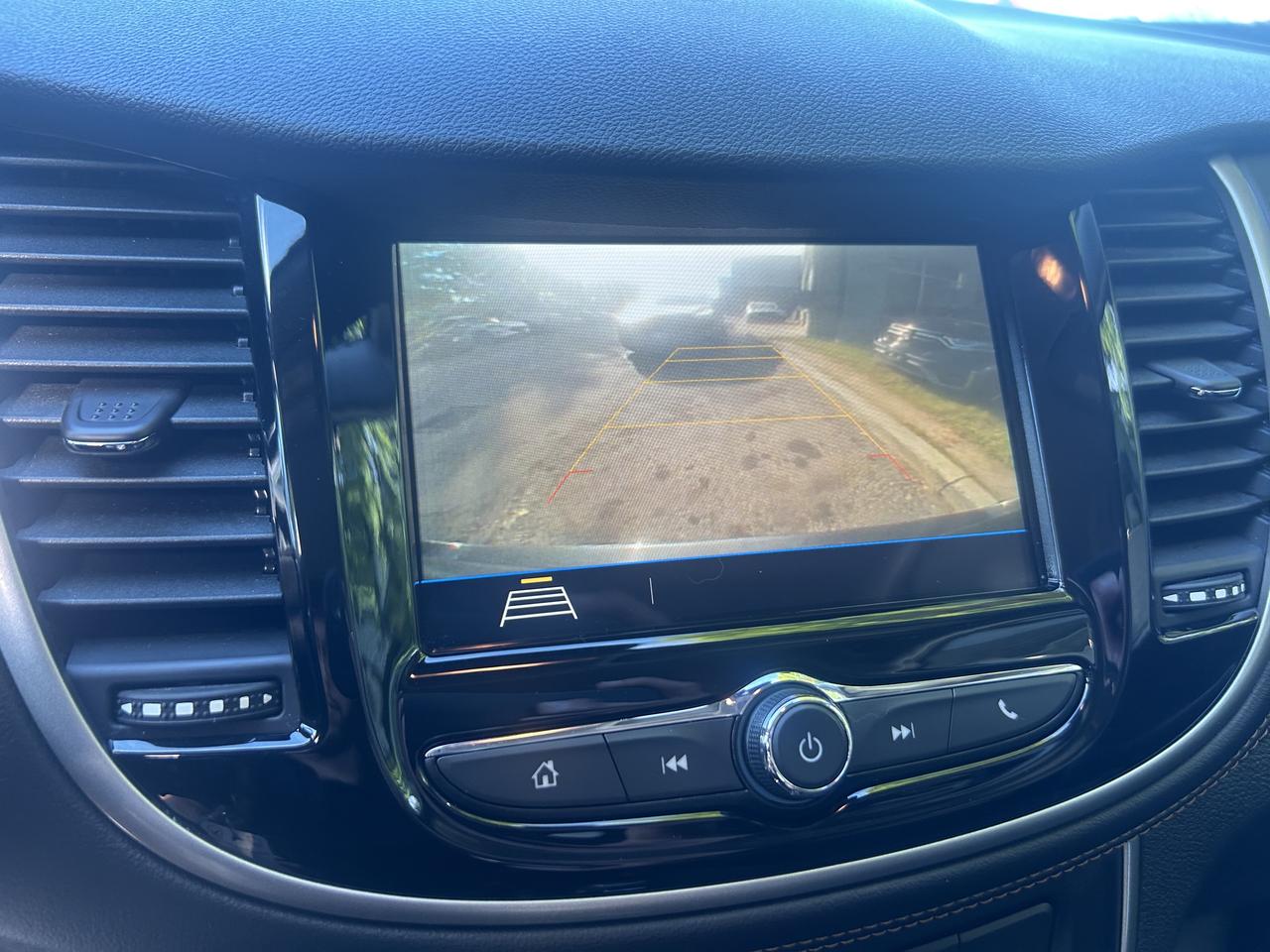 2018 Chevrolet Trax LT - BACK-UP CAMERA, POWER GROUP, REMOTE START! Photo