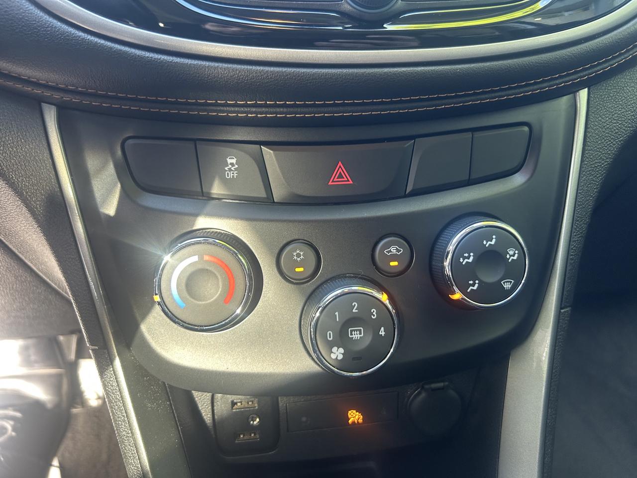 2018 Chevrolet Trax LT - BACK-UP CAMERA, POWER GROUP, REMOTE START! Photo